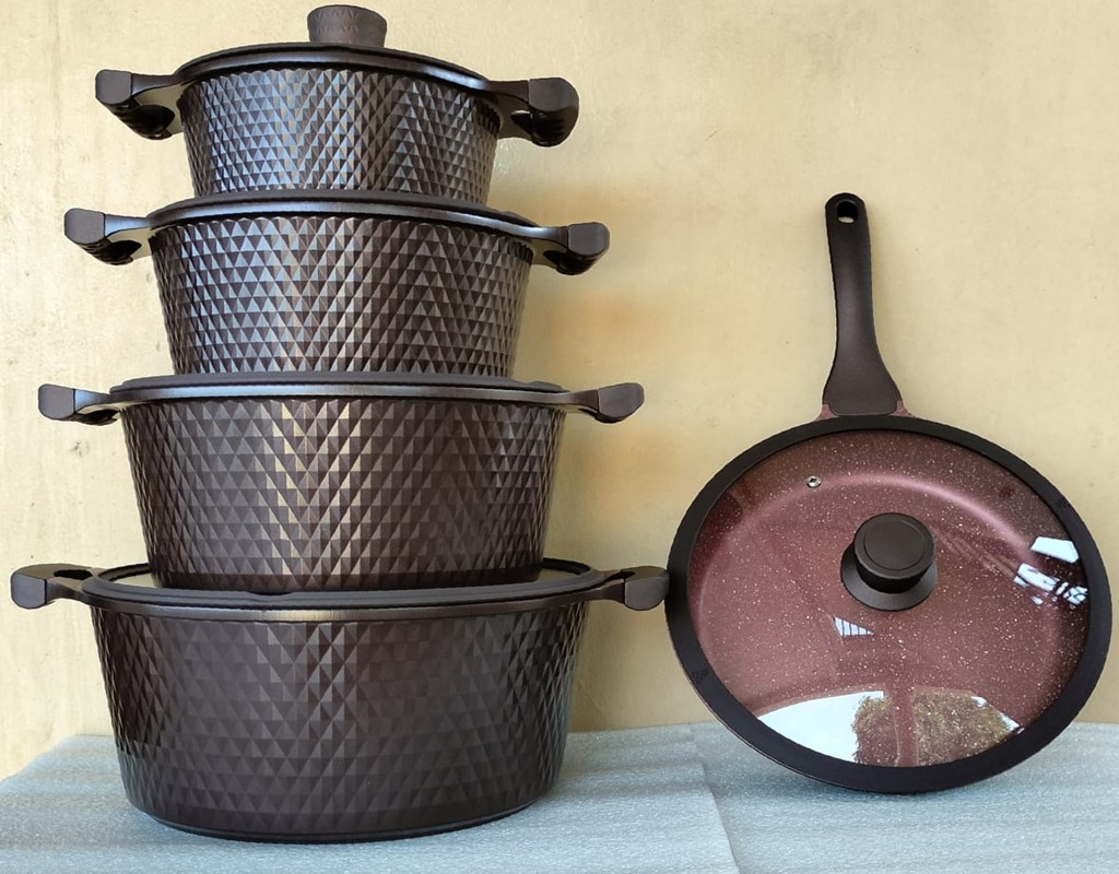 Nonstick Cookware Set