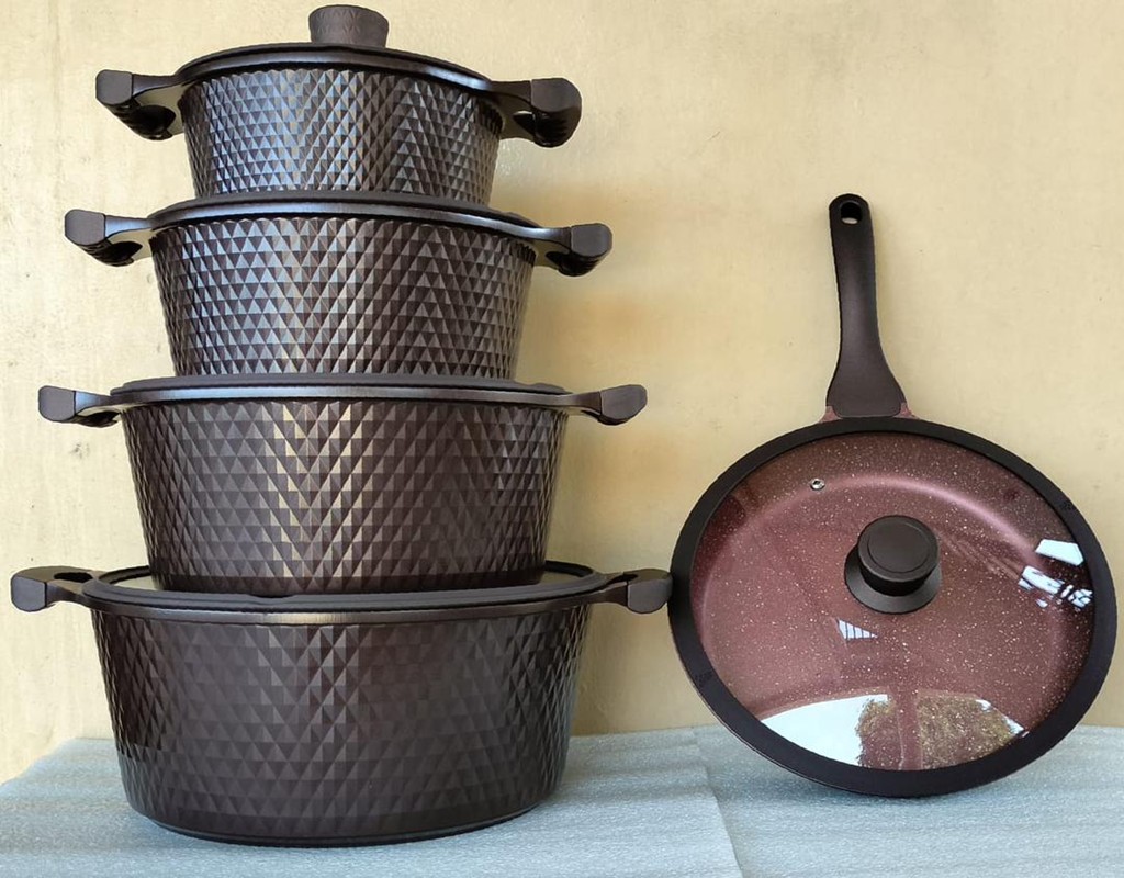 Nonstick Cookware Set